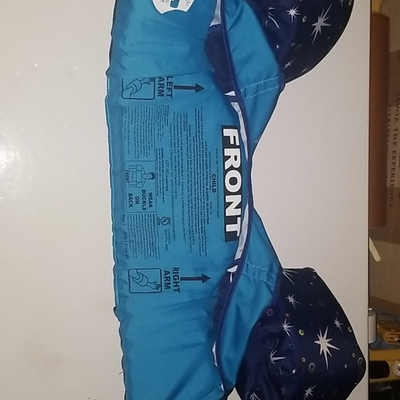 SPEEDO brand, childs flotation device - Picture 4 of 4